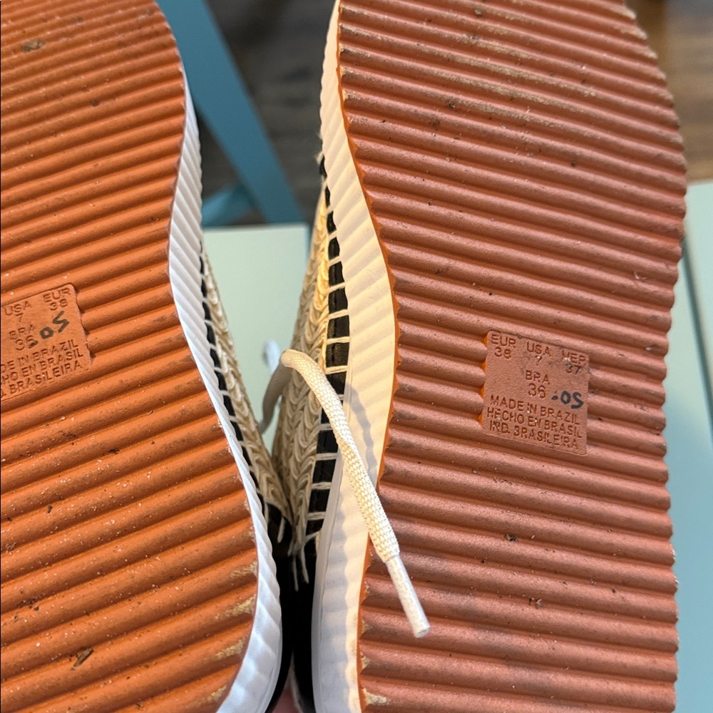 Love Rio Black and Tan Women's Sneakers 7 - Picture 6 of 7